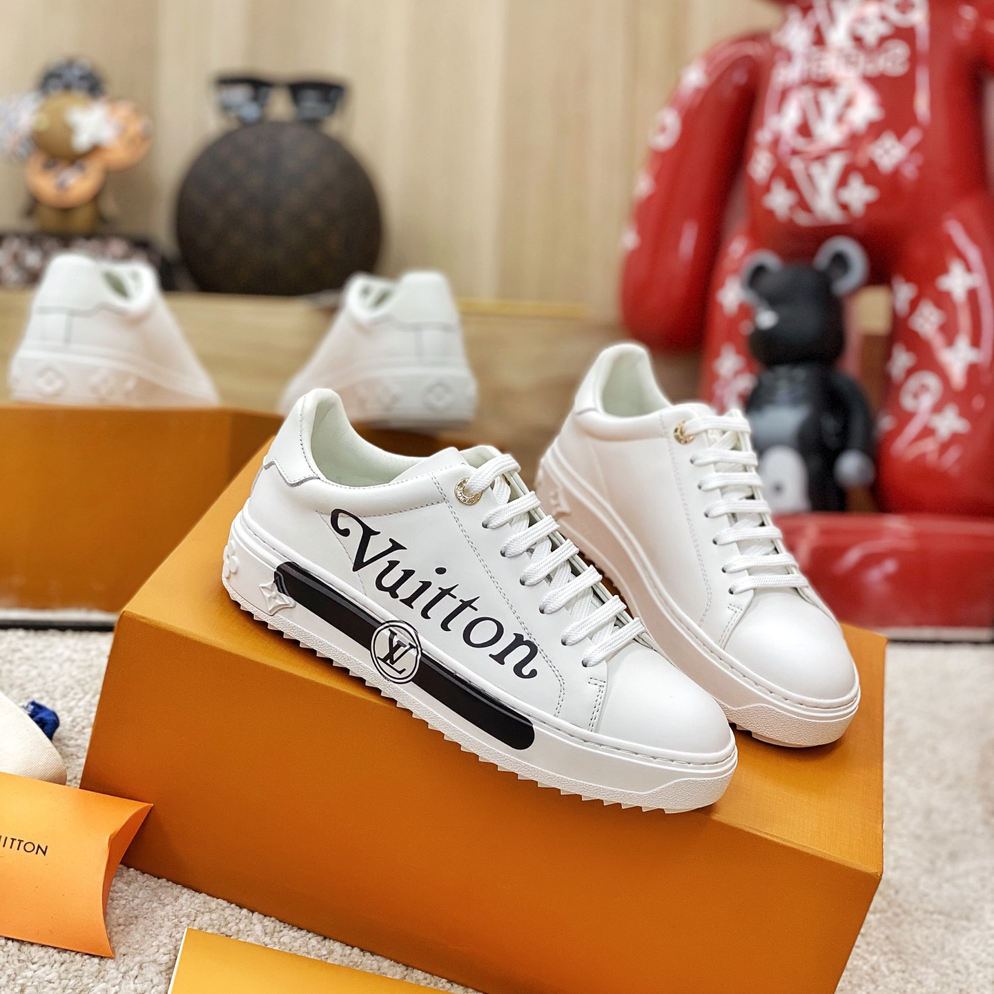 Louis Vuitton Logo Sneaker - EUR FASHION