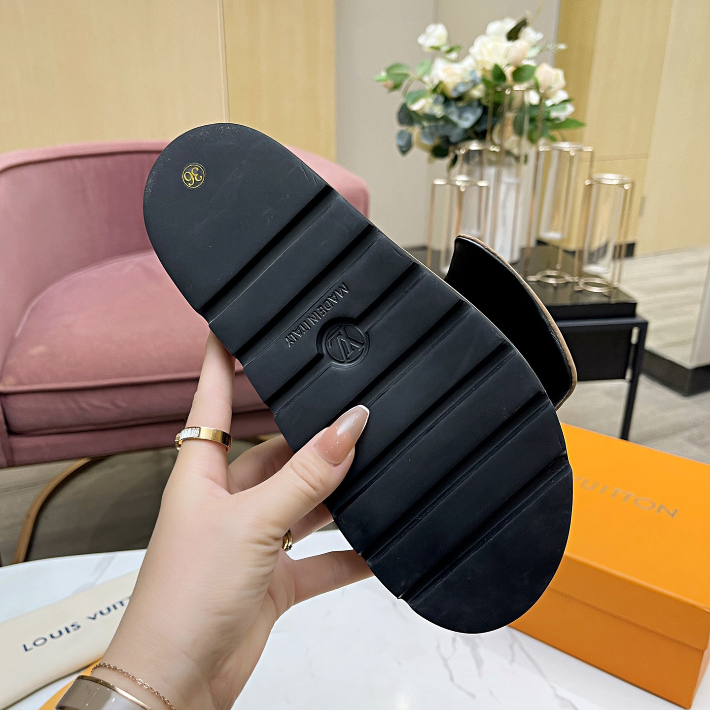 Louis Vuitton Pool Pillow Comfort Mules - EUR FASHION