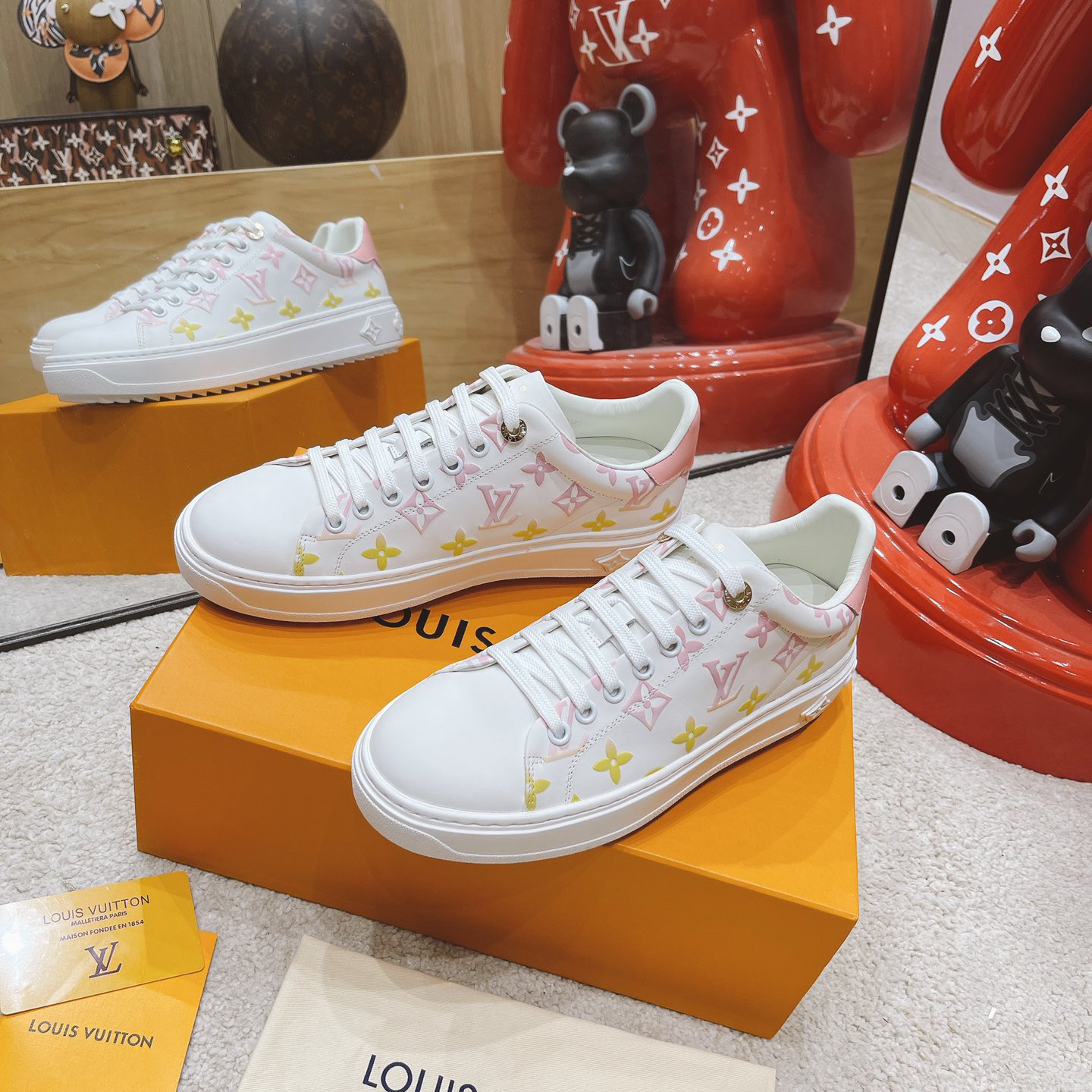 Louis Vuitton Monogram Sneaker - EUR FASHION