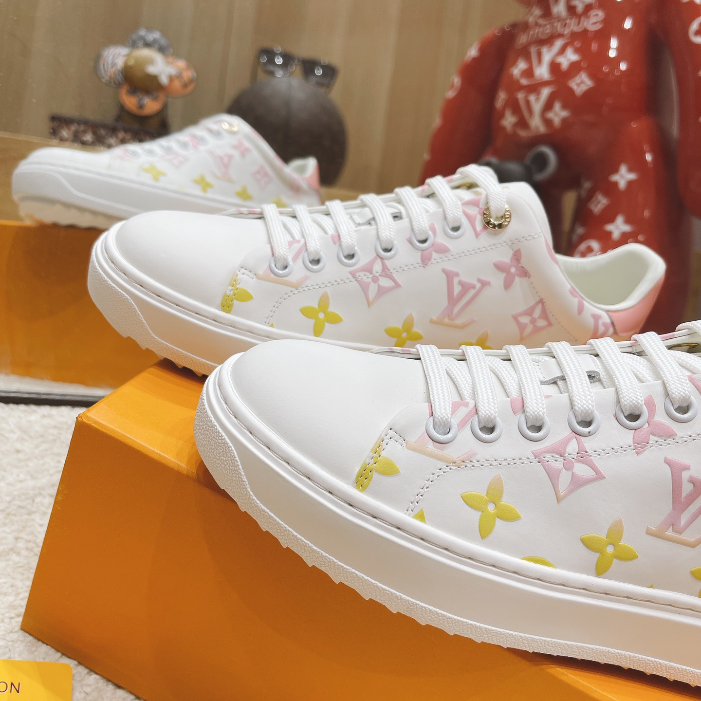 Louis Vuitton Monogram Sneaker - EUR FASHION