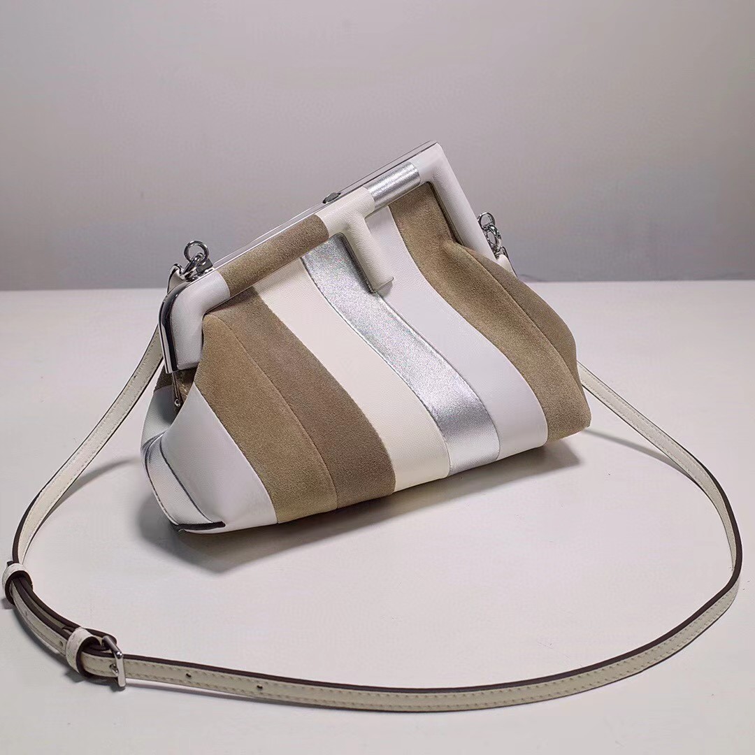 Fendi First Handbag（26-18-9.5cm） - EUR FASHION