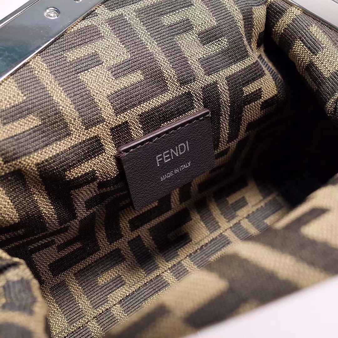 Fendi First Handbag（26-18-9.5cm） - EUR FASHION