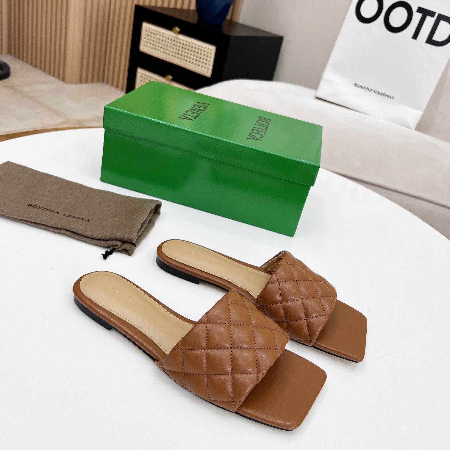 Bottega Veneta Padded Leather Sandals - EUR FASHION