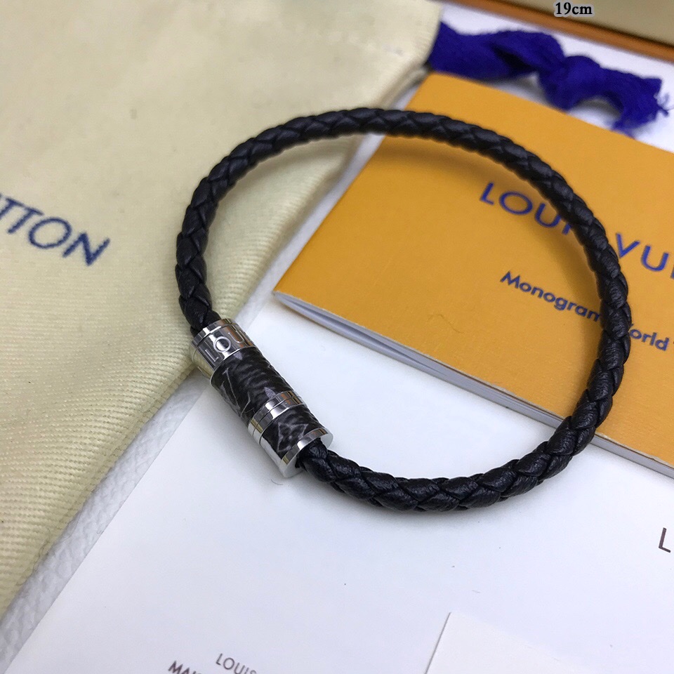 Louis Vuitton Bracelet - EUR FASHION