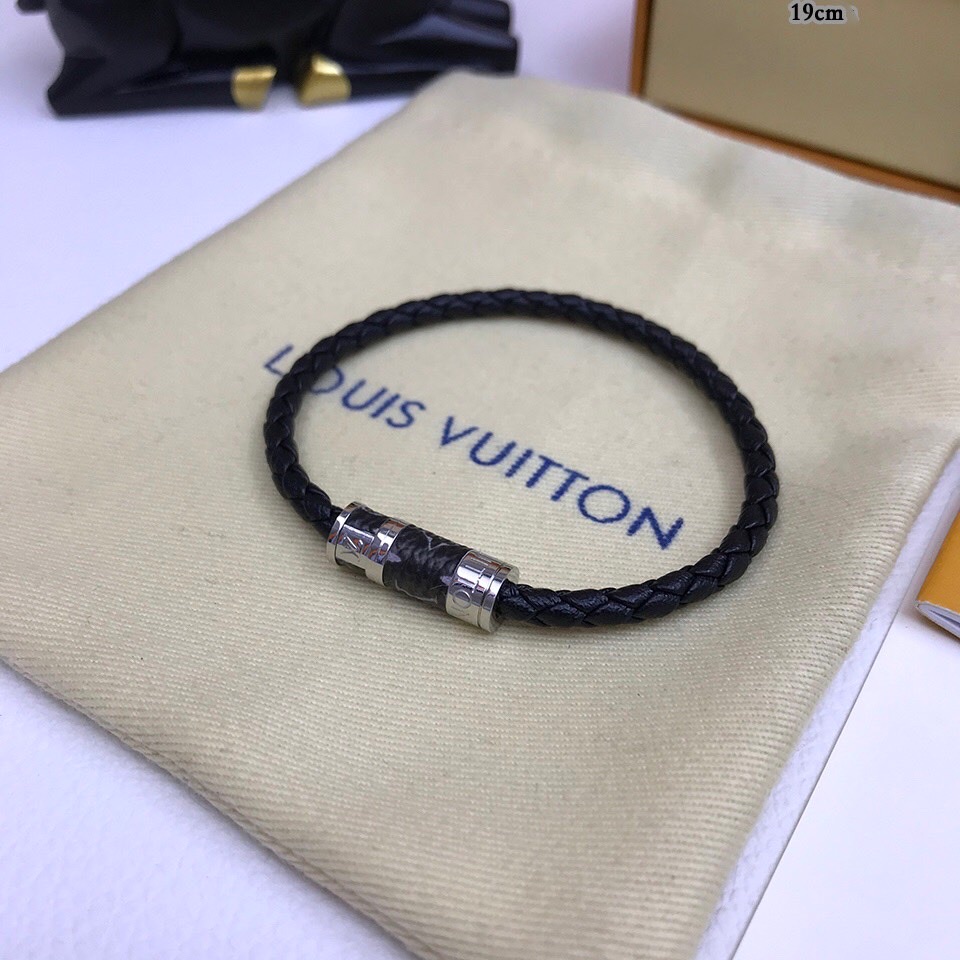 Louis Vuitton Bracelet - EUR FASHION