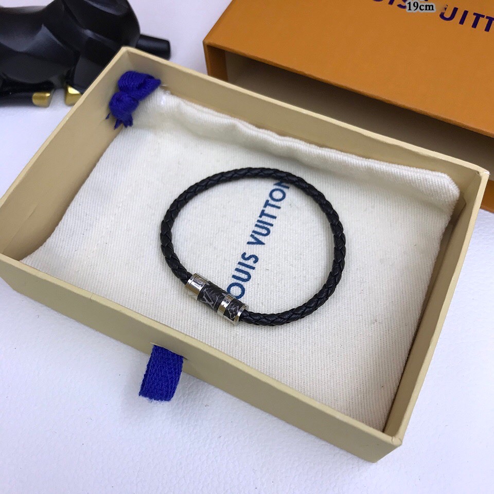 Louis Vuitton Bracelet - EUR FASHION