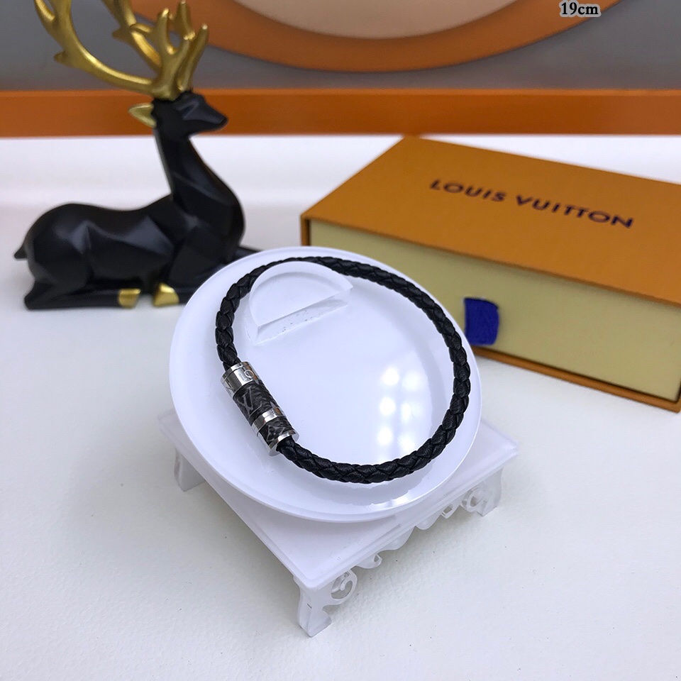 Louis Vuitton Bracelet - EUR FASHION