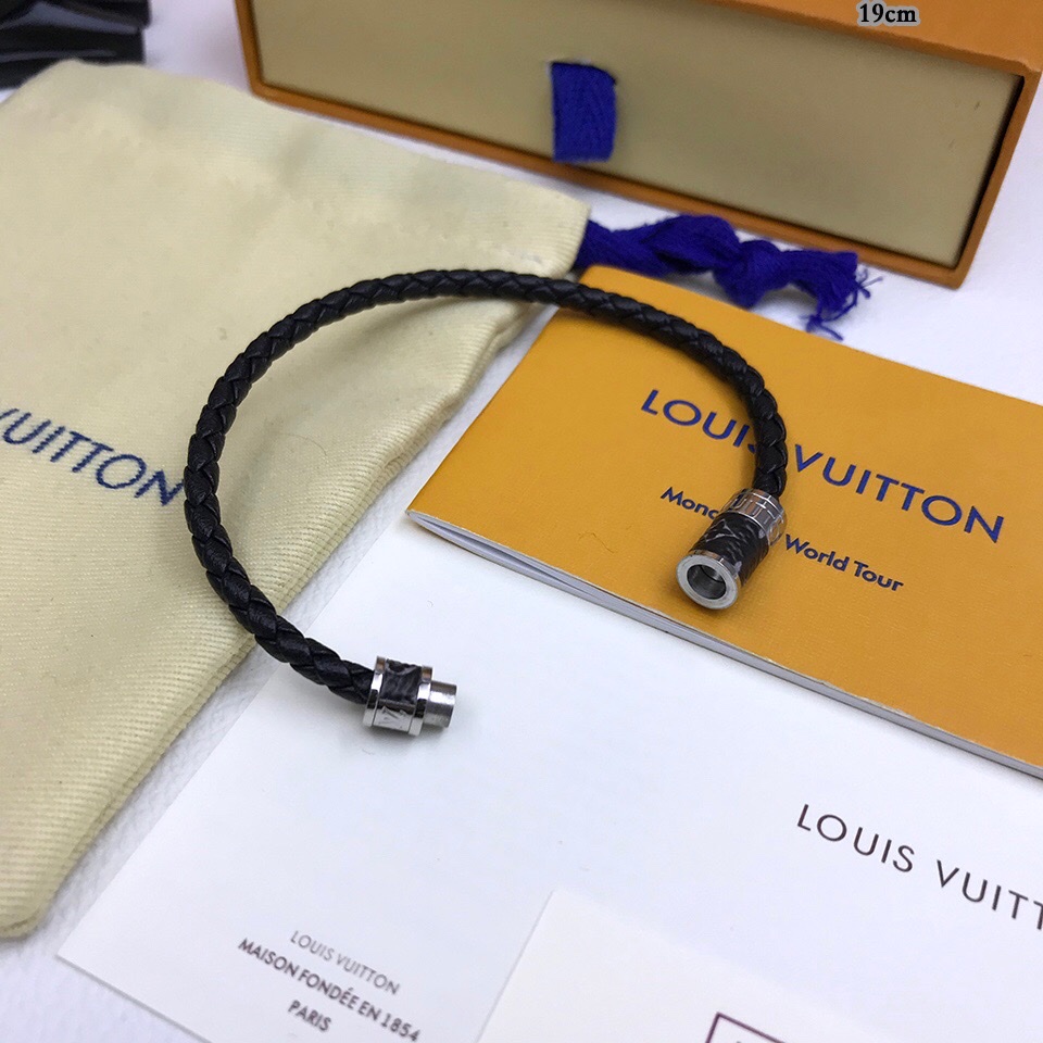 Louis Vuitton Bracelet - EUR FASHION