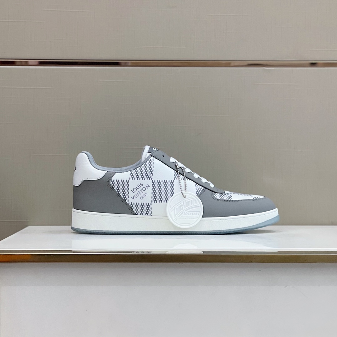 Louis Vuitton Men's Rivoli Sneaker - EUR FASHION