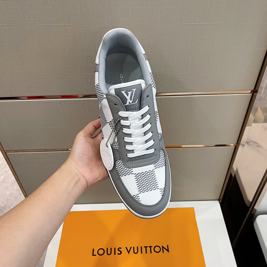 Louis Vuitton Men's Rivoli Sneaker - EUR FASHION