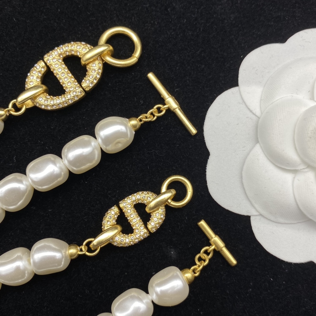 Dior Pearl Bracelet - EUR FASHION
