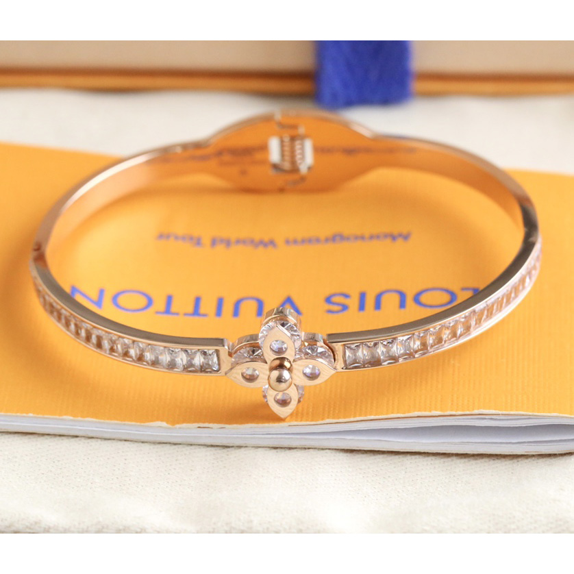 Louis Vuitton Bracelet - EUR FASHION