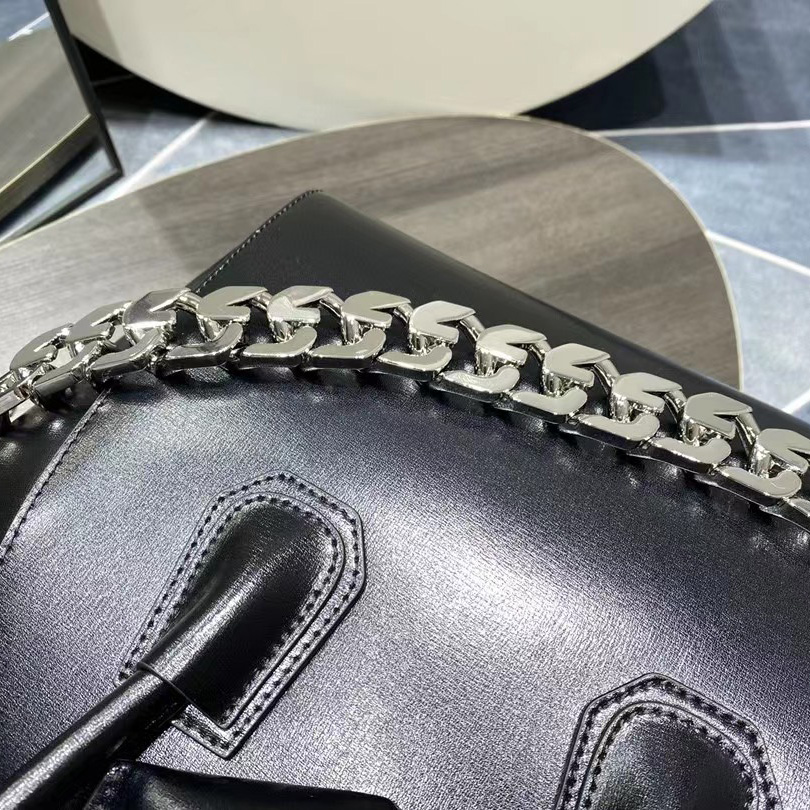 Givenchy Black  Chain Small Antigona Bag(28-17-23cm) - EUR FASHION