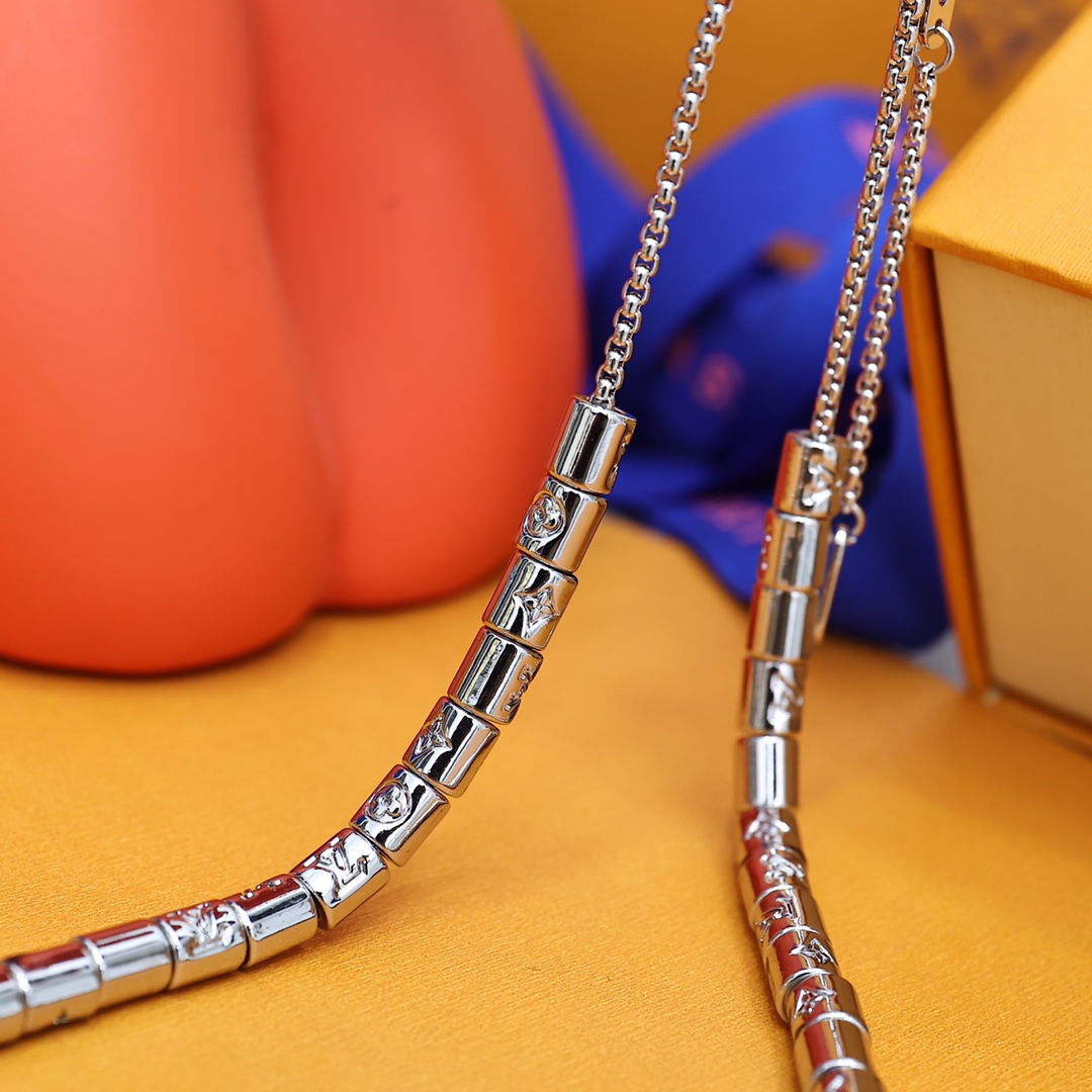 Louis Vuitton Paradise Necklace - EUR FASHION