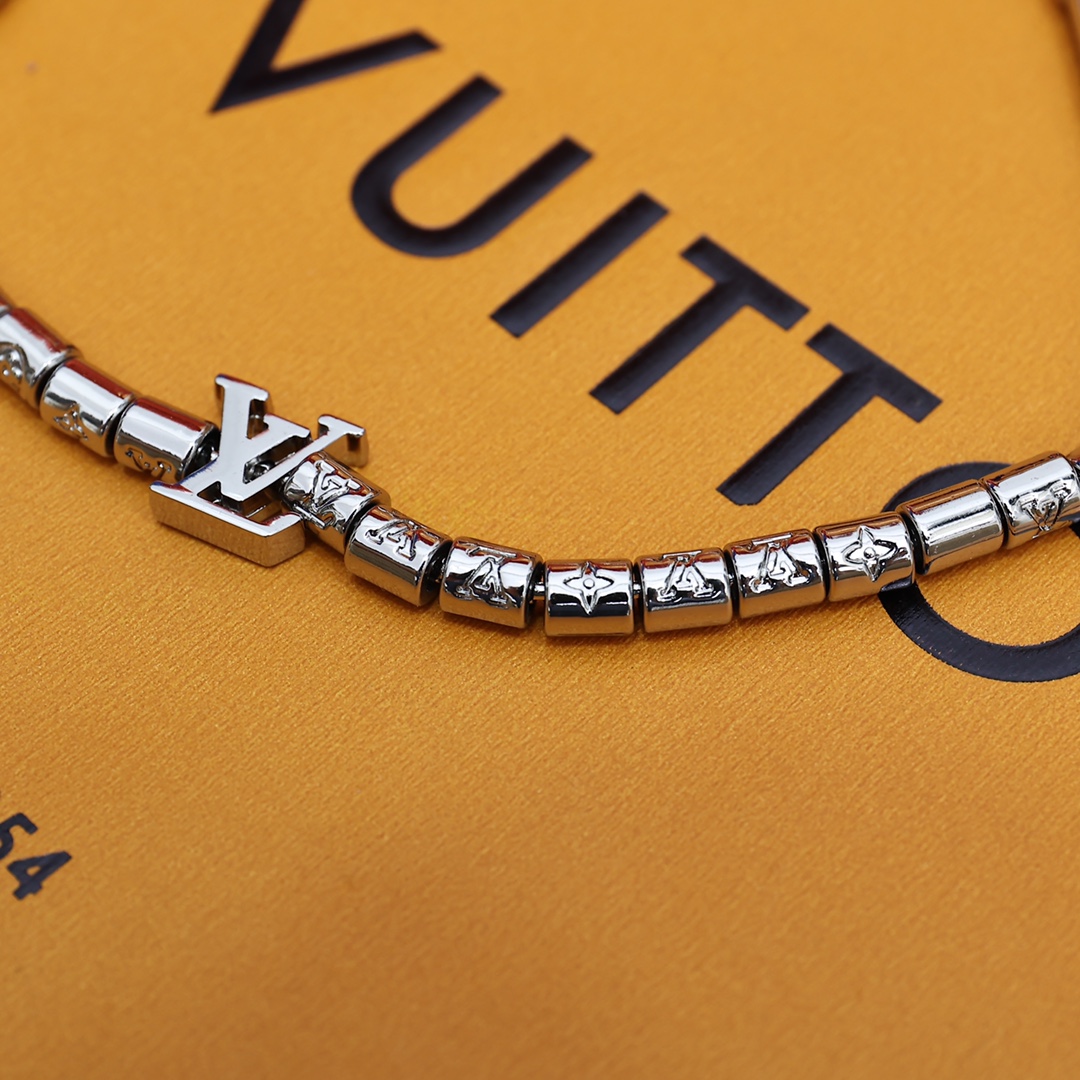Louis Vuitton Paradise Necklace - EUR FASHION