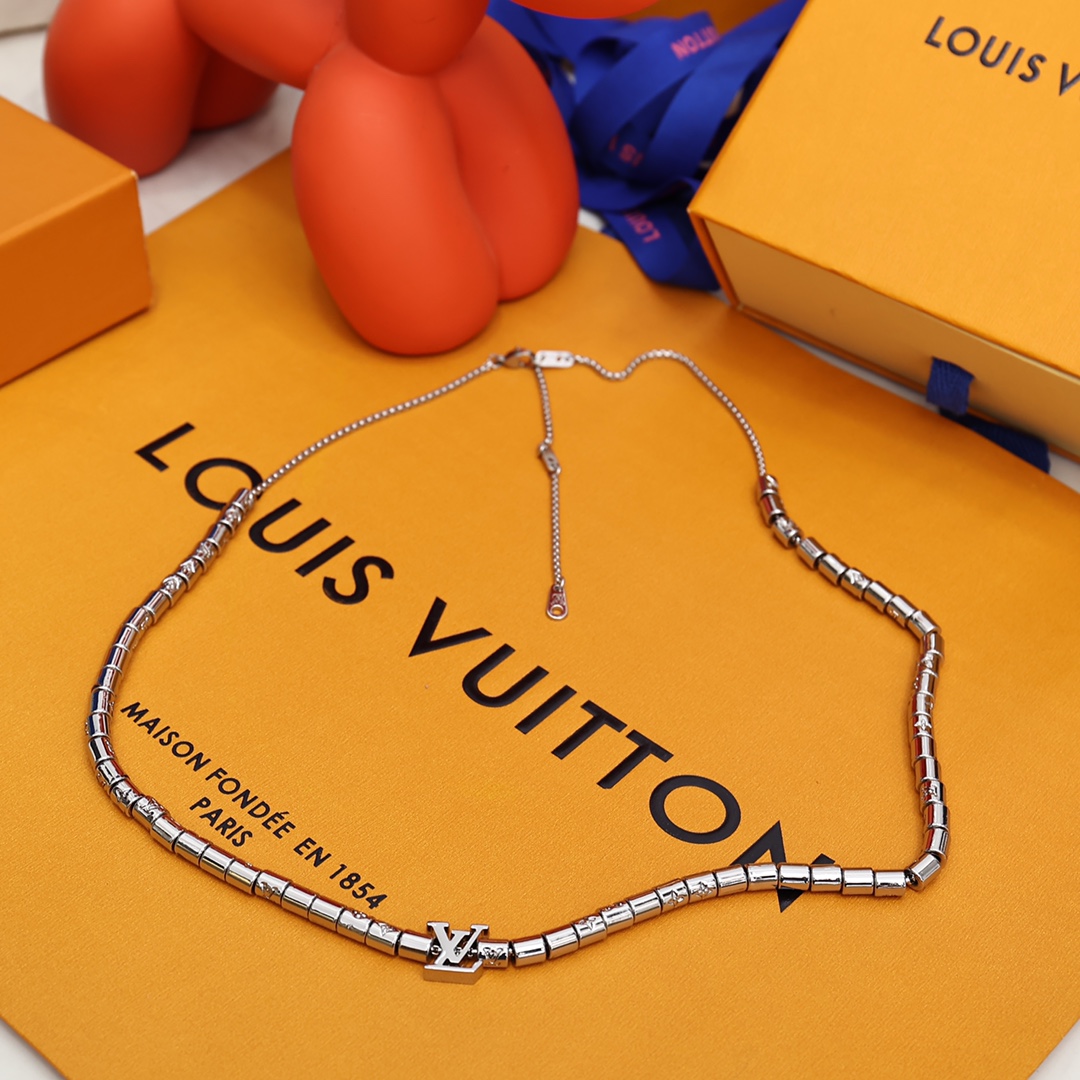 Louis Vuitton Paradise Necklace - EUR FASHION
