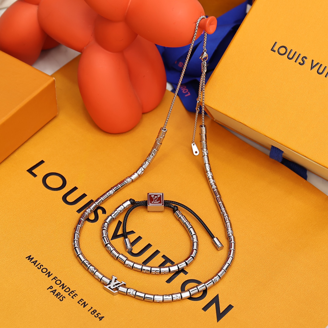 Louis Vuitton Paradise Necklace - EUR FASHION