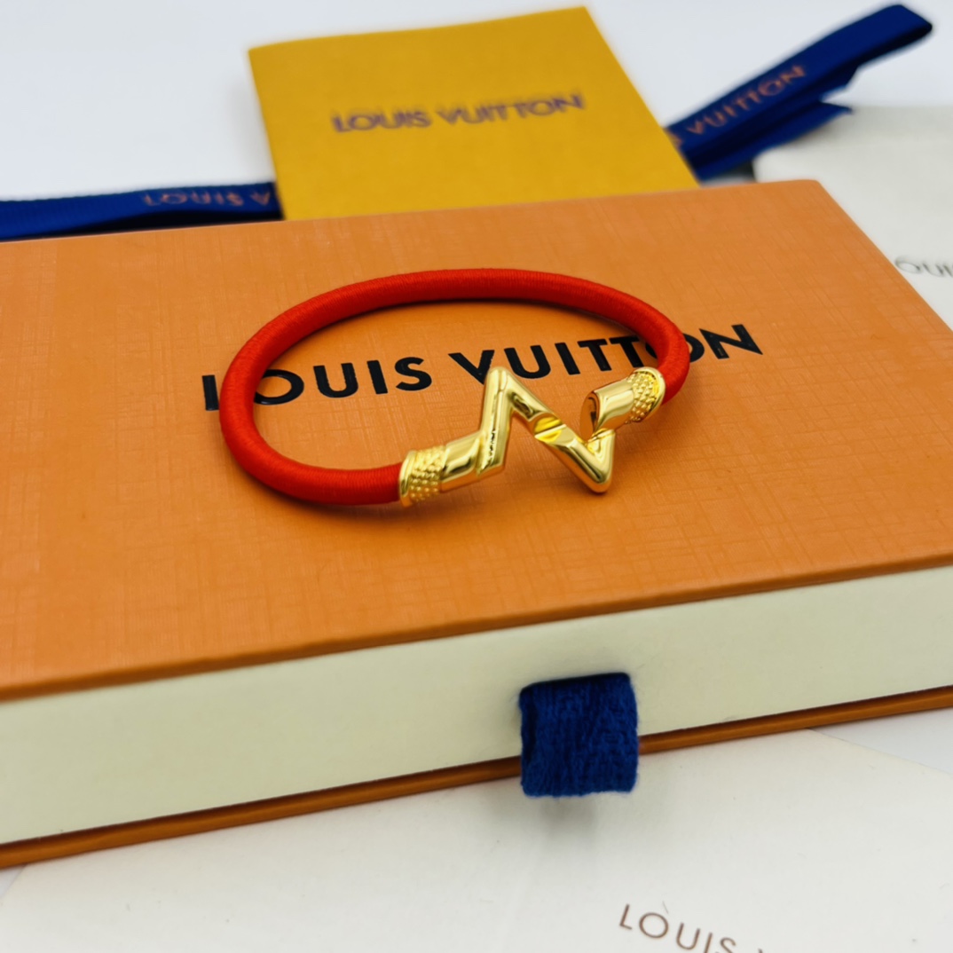 Louis Vuitton LV Volt Play 18K Bracelet - EUR FASHION