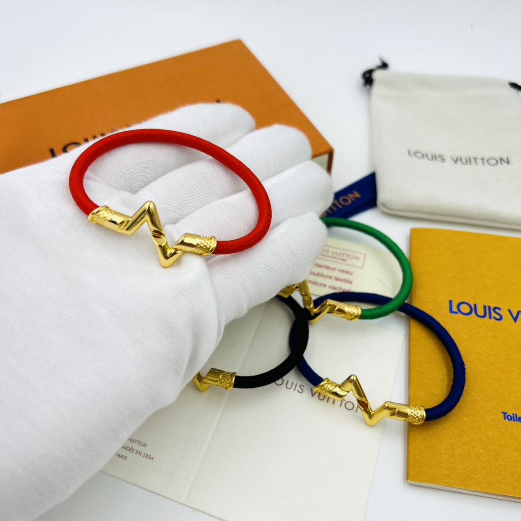 Louis Vuitton LV Volt Play 18K Bracelet - EUR FASHION