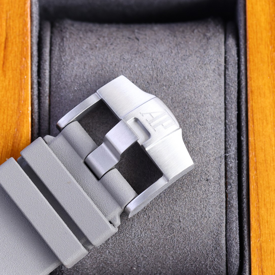 Audemars Piguet  Watch  44mm - EUR FASHION