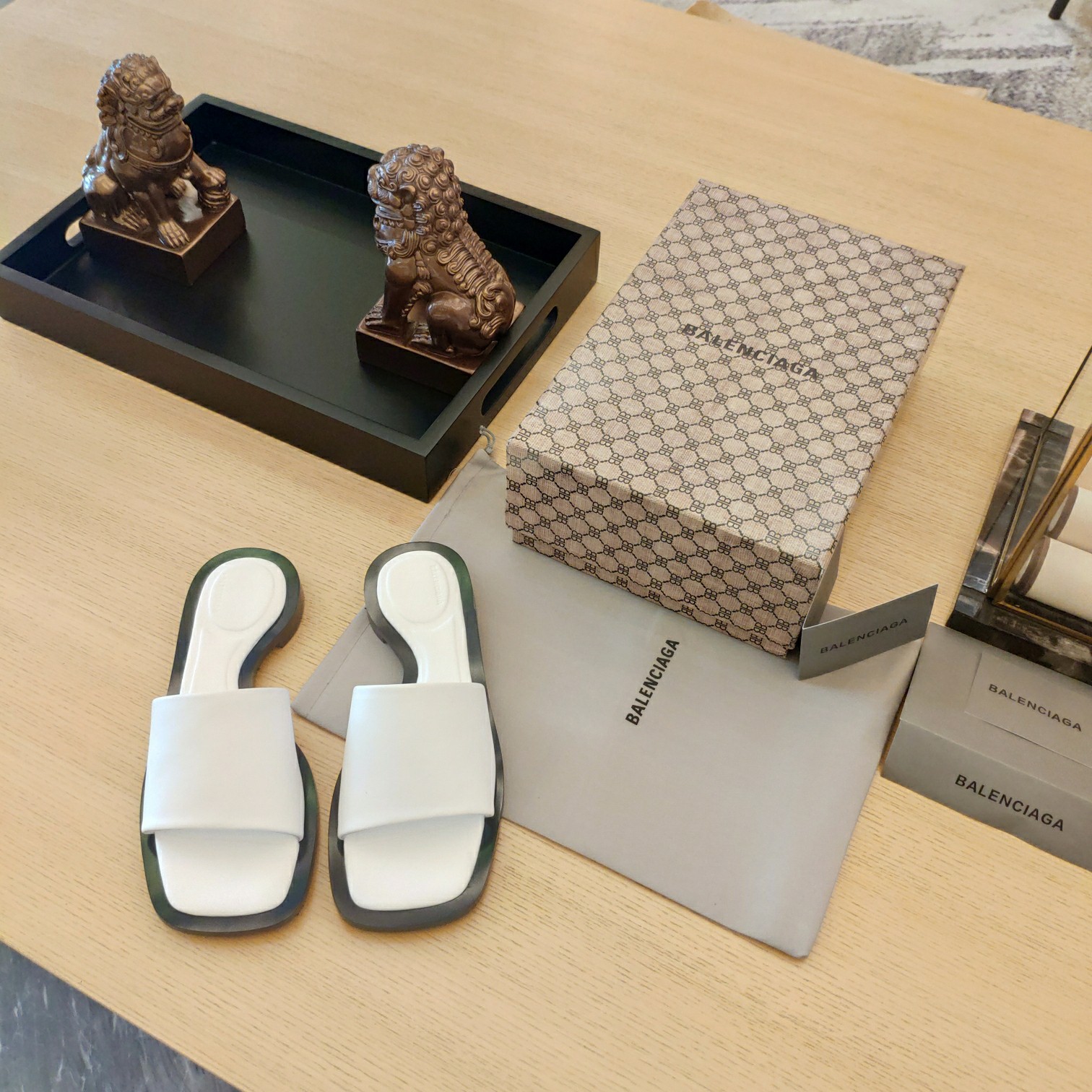 Balenciaga Logo Leather Slide Sandal - EUR FASHION