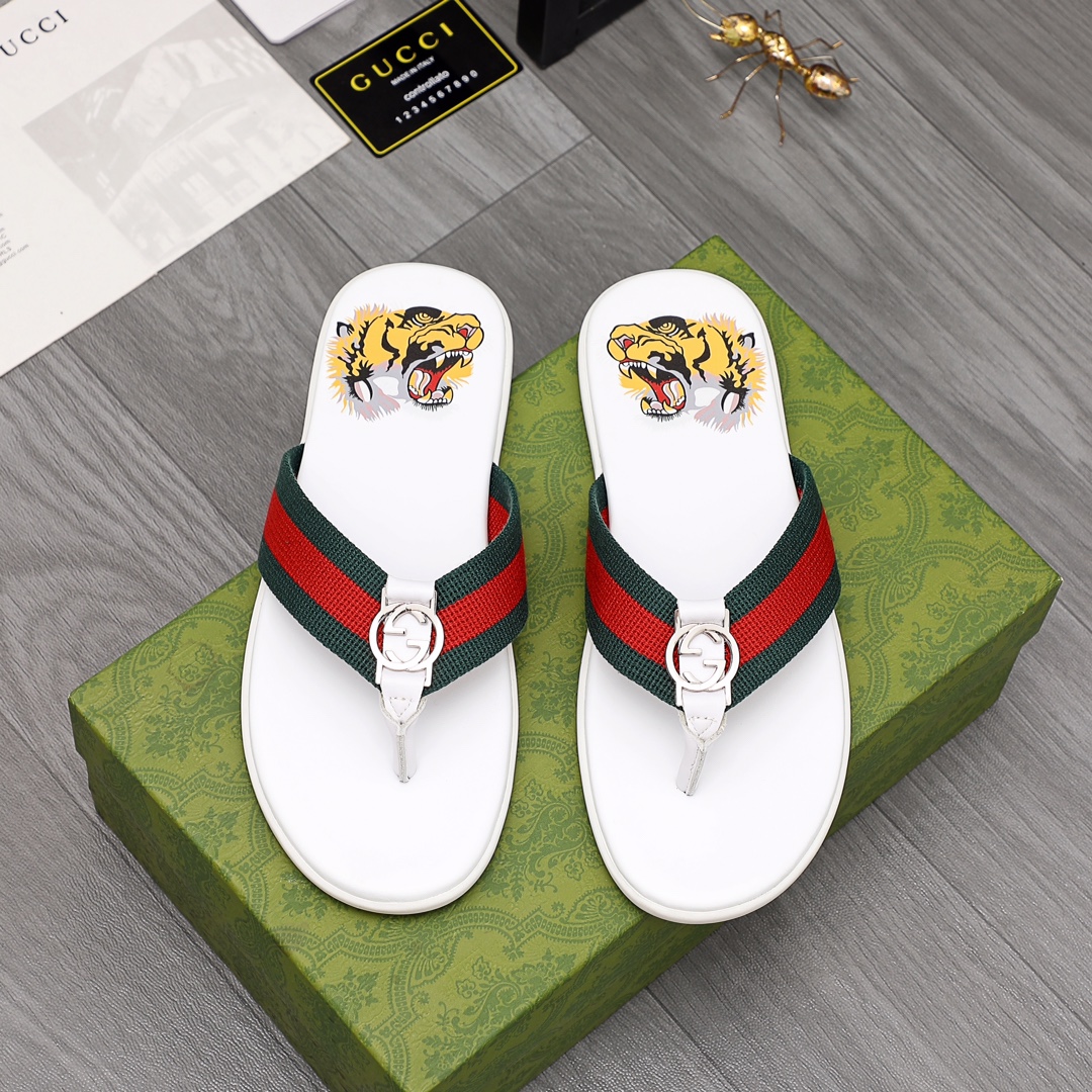 Gucci Rubber GG Men's Flip Flops - EUR FASHION