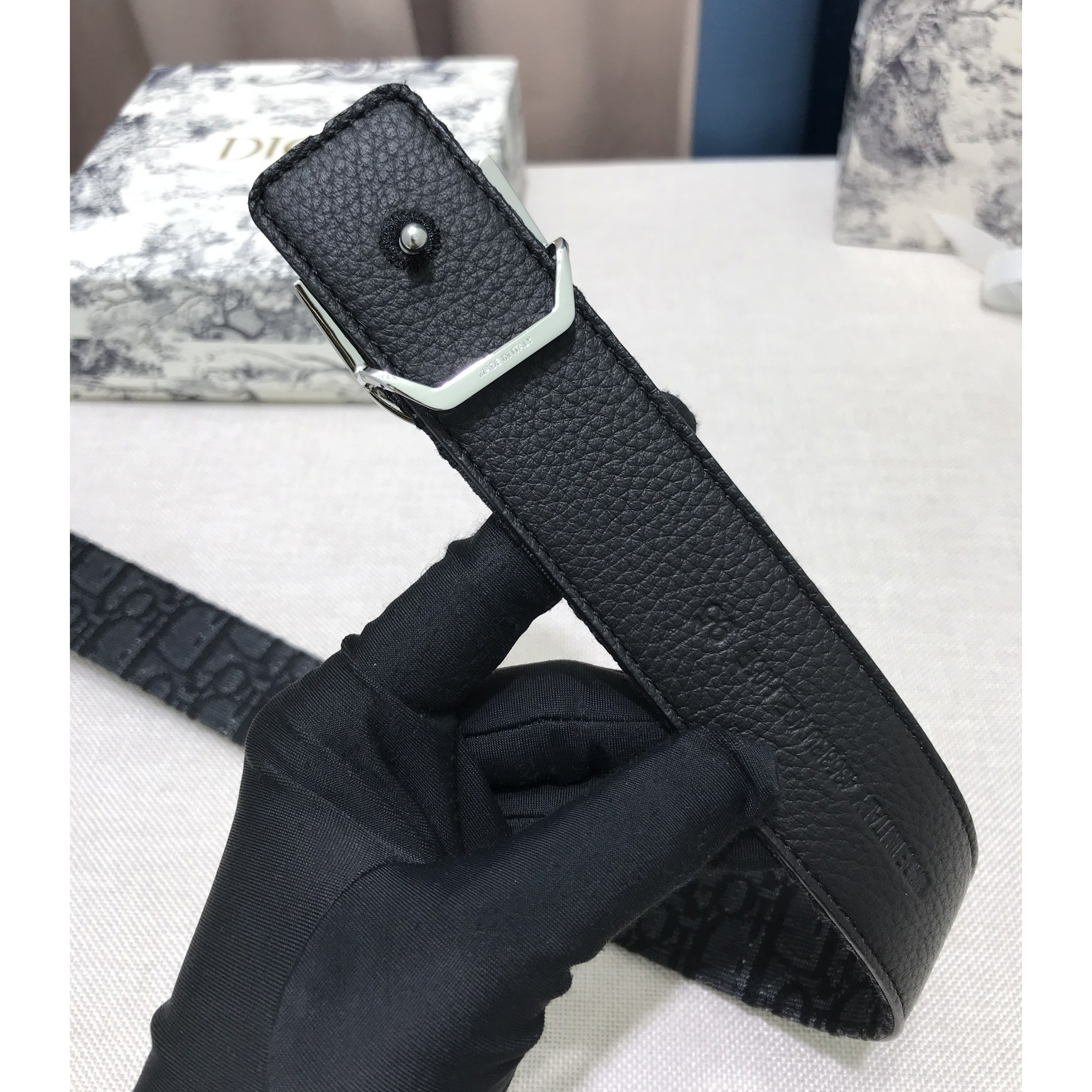 Dior Leather Belt With 'D' Buckle - EUR FASHION