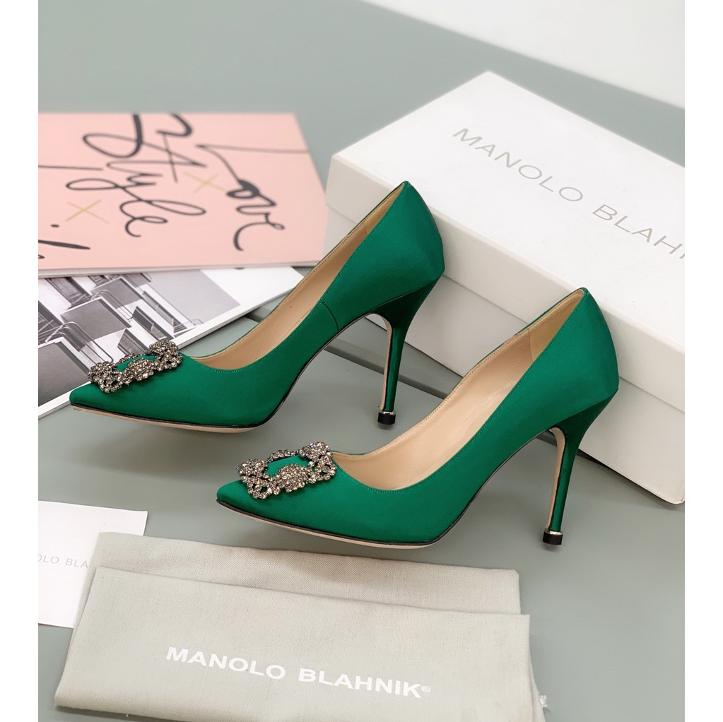 Manolo Blahnik Green Hangisi Pumps With Buckle - EUR FASHION