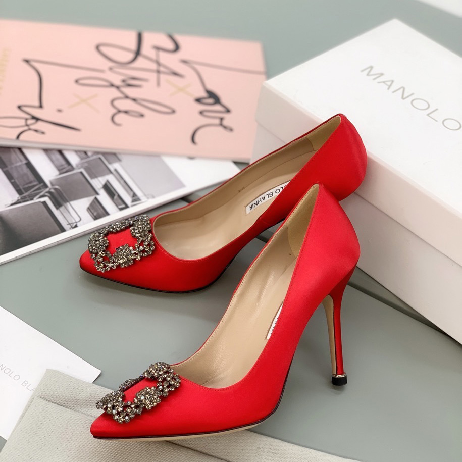 Manolo Blahnik Red Hangisi Pumps With Buckle - EUR FASHION