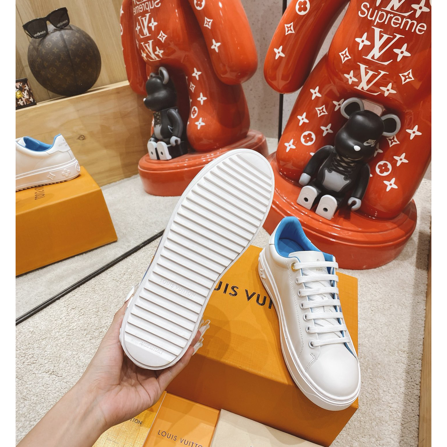Louis Vuitton Logo Sneaker - EUR FASHION
