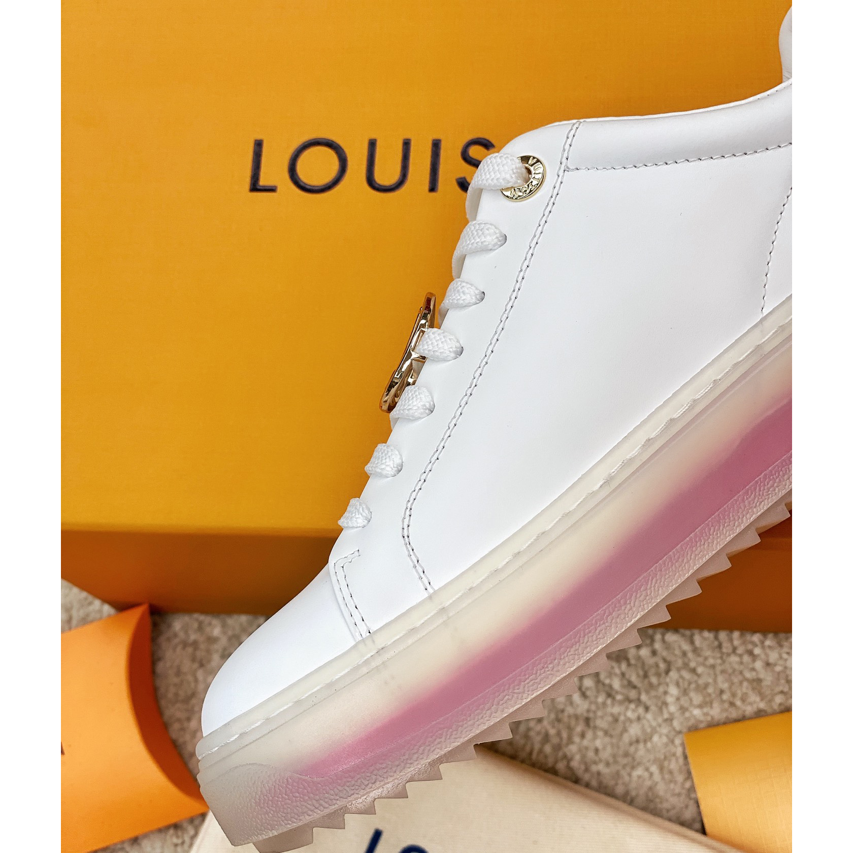 Louis Vuitton Logo Transparent Sole Sneaker  - EUR FASHION