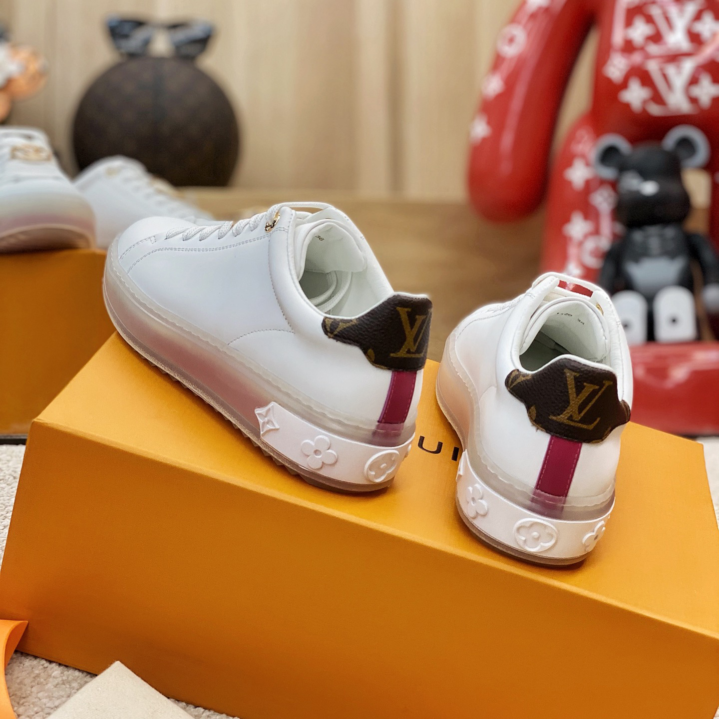 Louis Vuitton Logo Transparent Sole Sneaker  - EUR FASHION