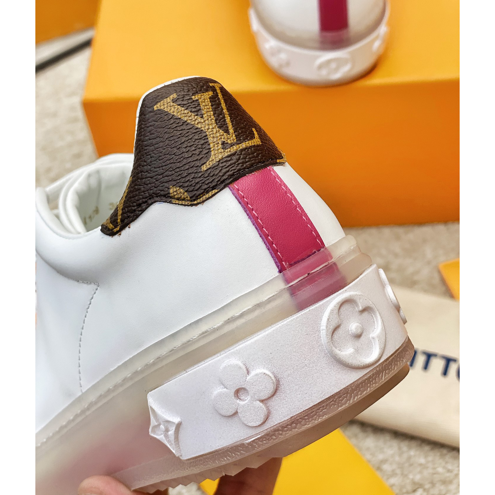 Louis Vuitton Logo Transparent Sole Sneaker  - EUR FASHION