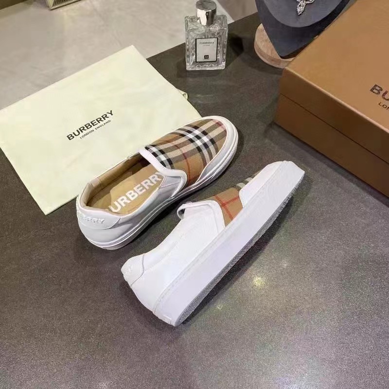 Burberry Vintage Check Loafers   - EUR FASHION
