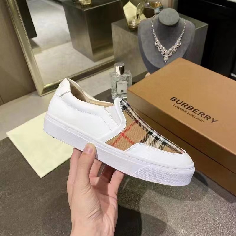 Burberry Vintage Check Loafers   - EUR FASHION