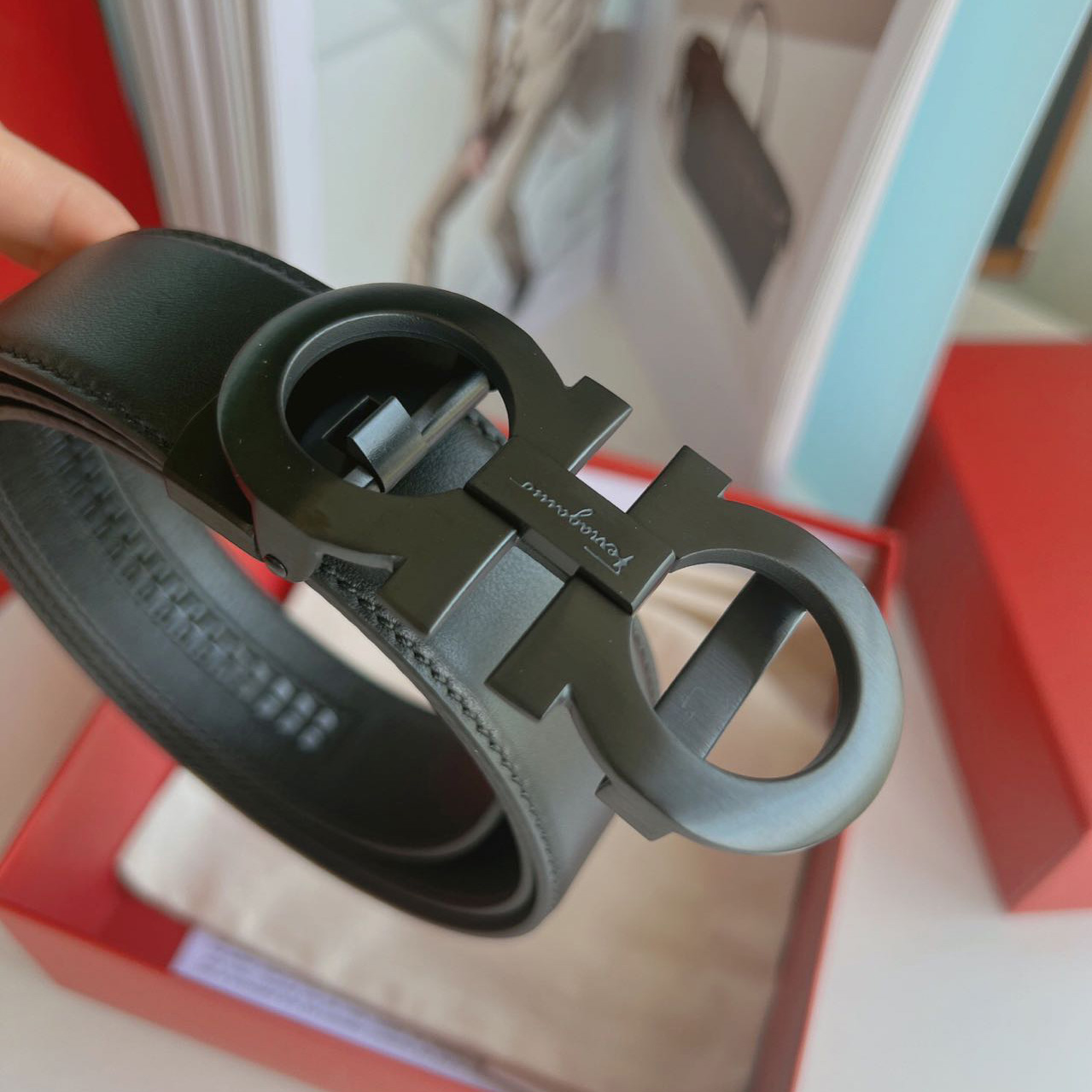 Ferragamo Black Leather Belt - EUR FASHION