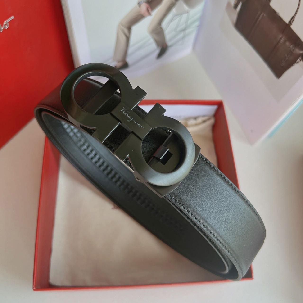 Ferragamo Black Leather Belt - EUR FASHION