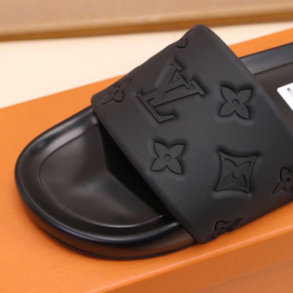Louis Vuitton Monogram Slippers - EUR FASHION