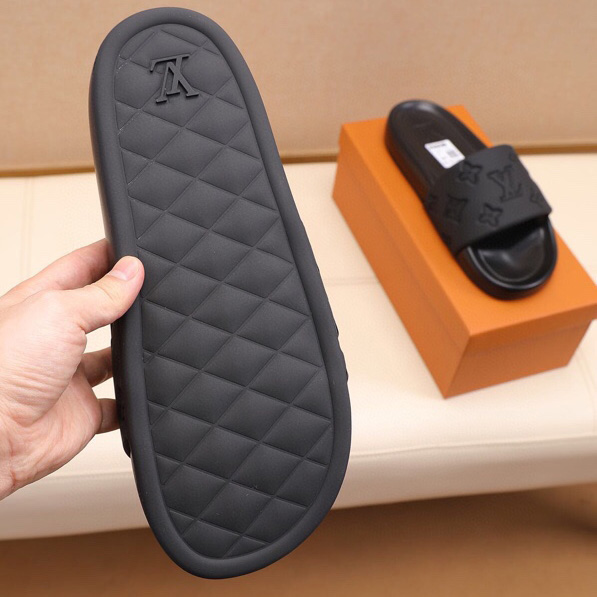 Louis Vuitton Monogram Slippers - EUR FASHION