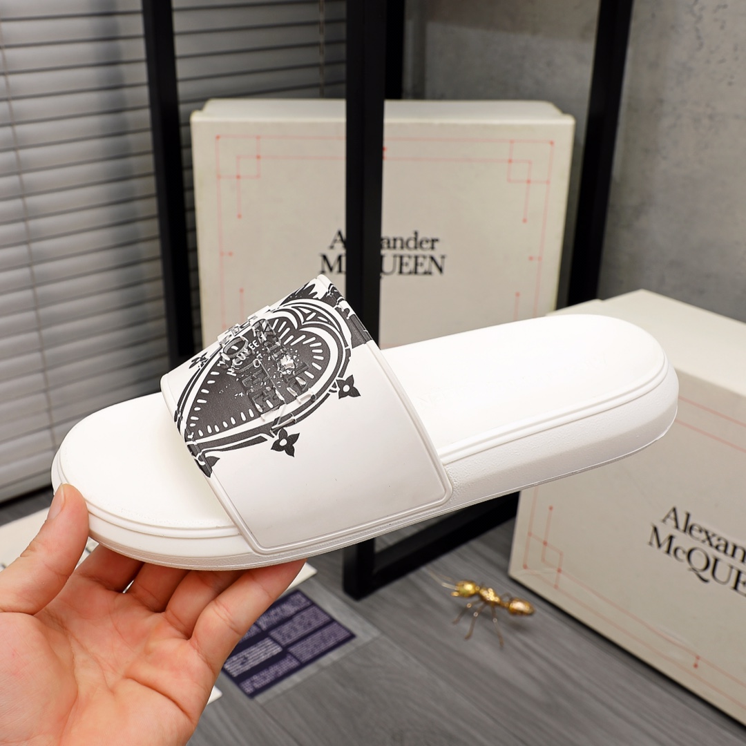 Alexander Mqueen Logo Slipper - EUR FASHION