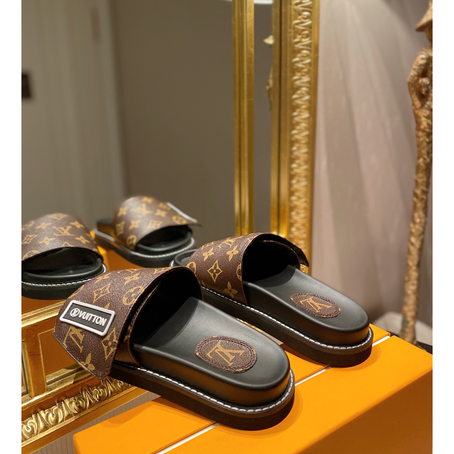 Louis Vuitton Monogram Slipper - EUR FASHION