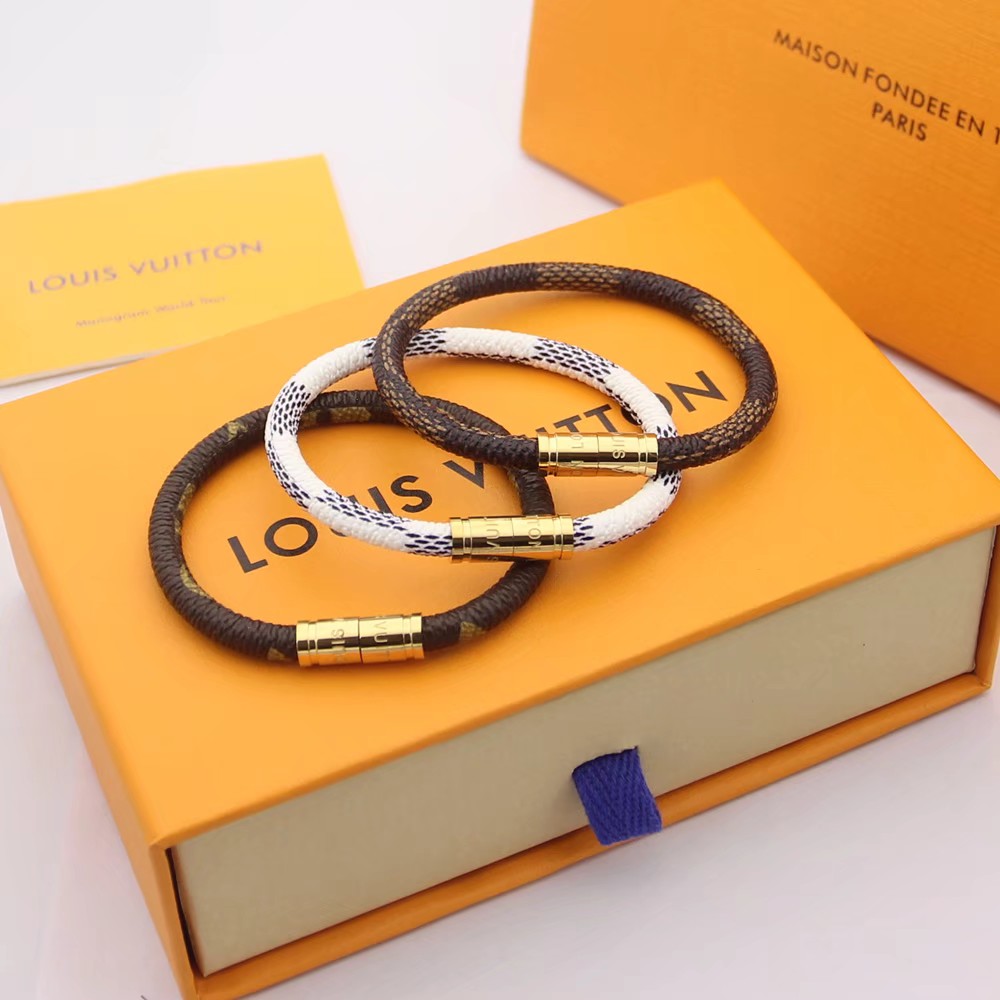 Louis Vuitton Bracelet - EUR FASHION