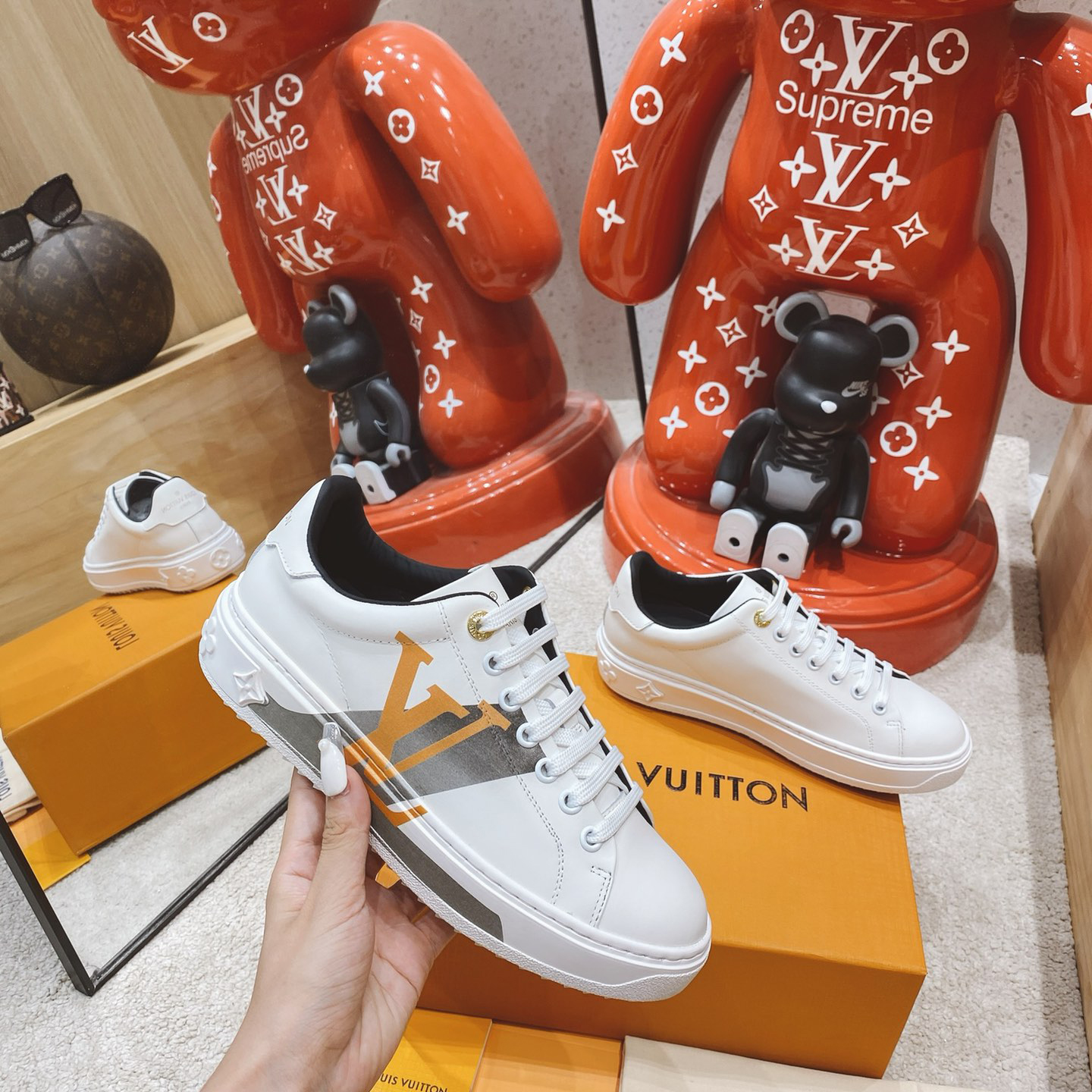 Louis Vuitton Logo Sneaker - EUR FASHION