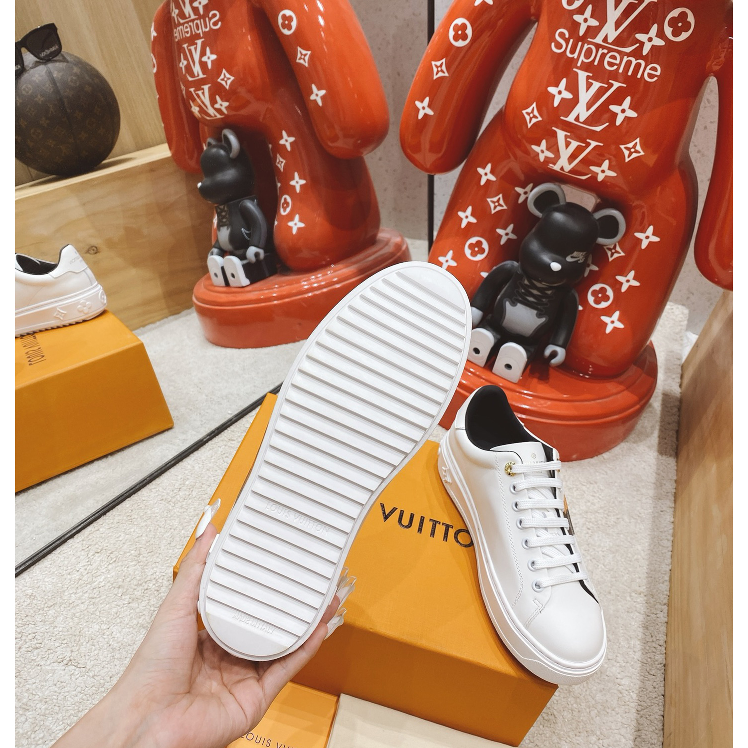 Louis Vuitton Logo Sneaker - EUR FASHION