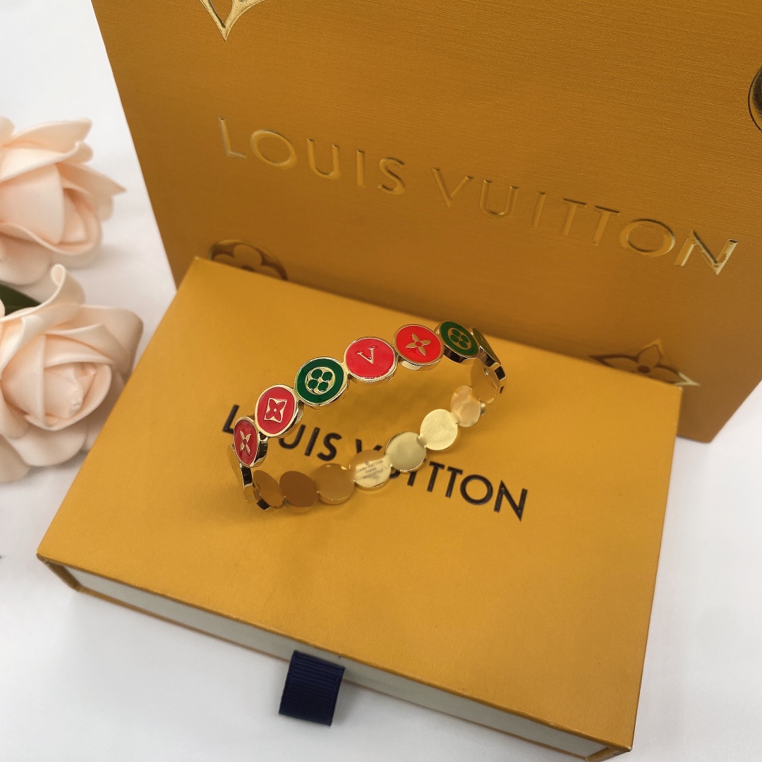 Louis Vuitton 'LV' Bracelet - EUR FASHION