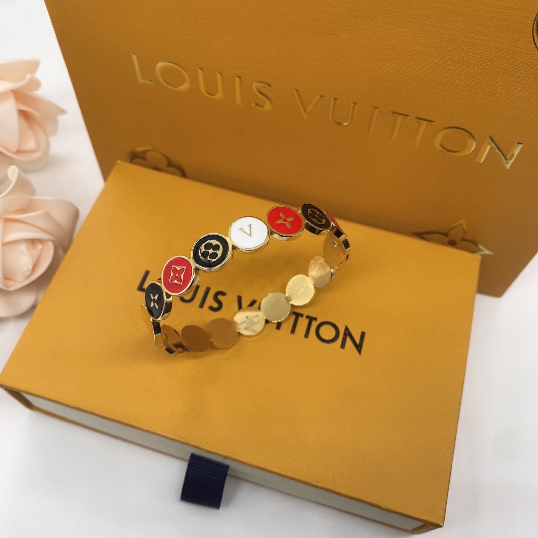 Louis Vuitton 'LV' Bracelet - EUR FASHION