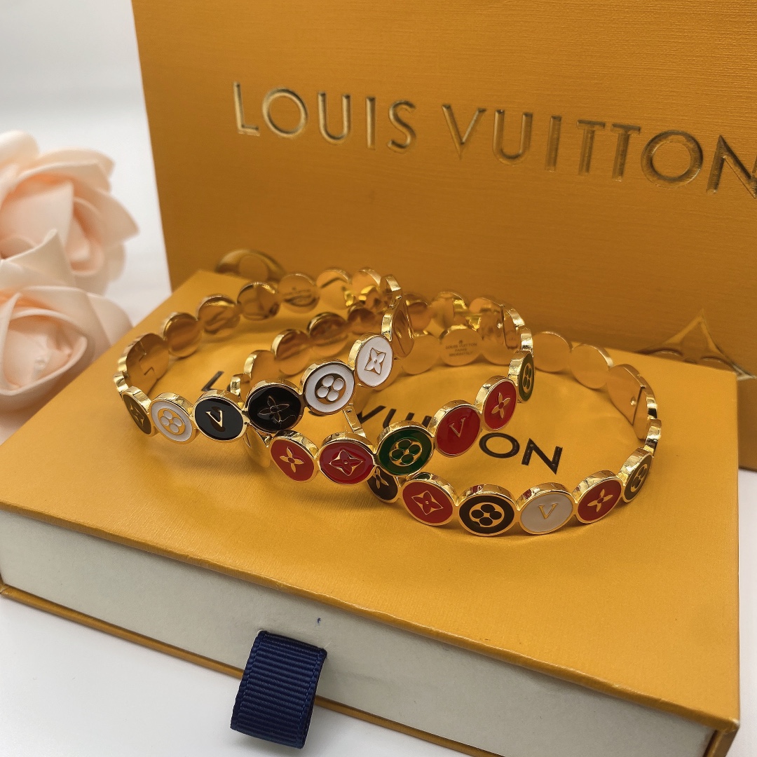 Louis Vuitton 'LV' Bracelet - EUR FASHION