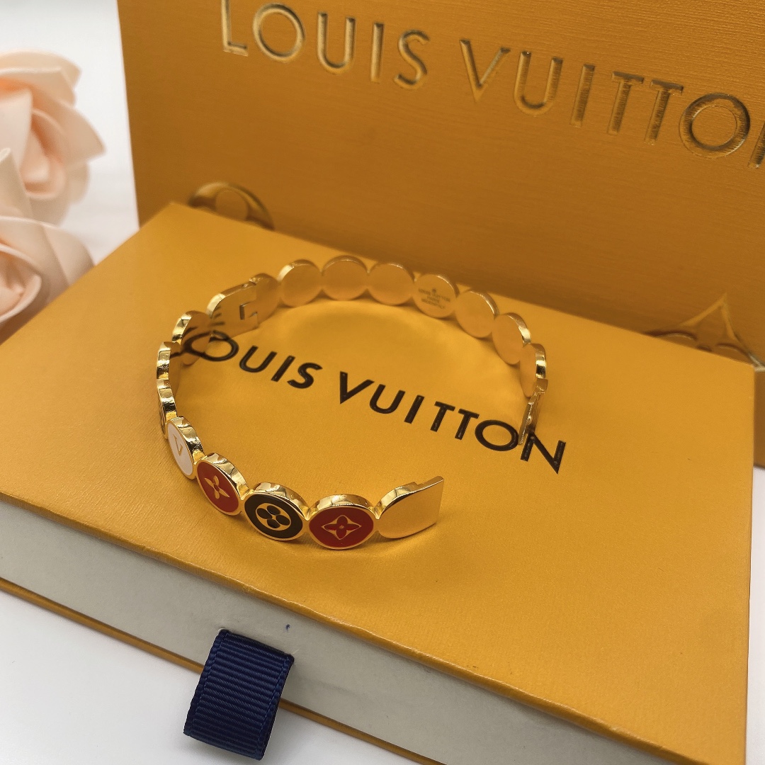 Louis Vuitton 'LV' Bracelet - EUR FASHION