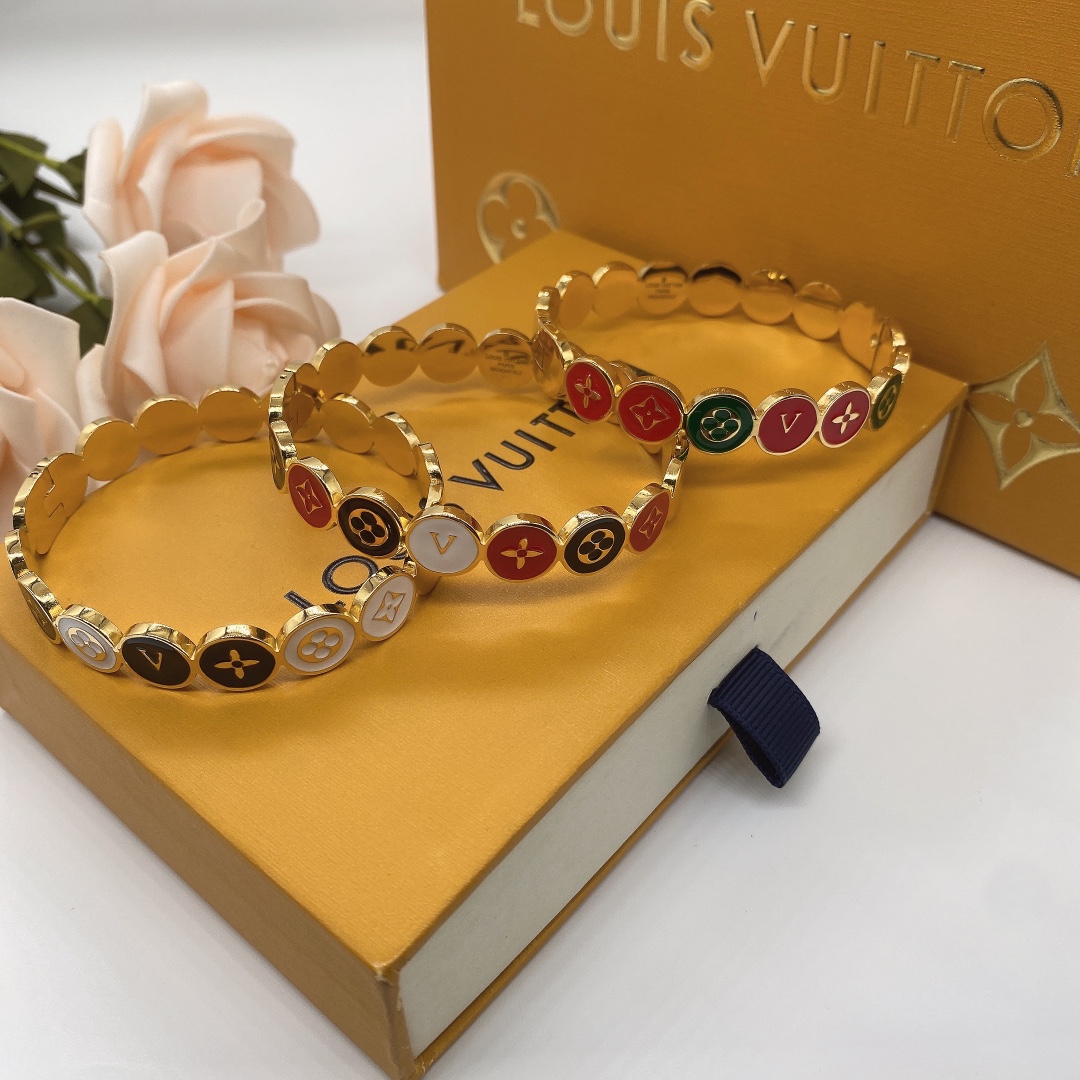 Louis Vuitton 'LV' Bracelet - EUR FASHION