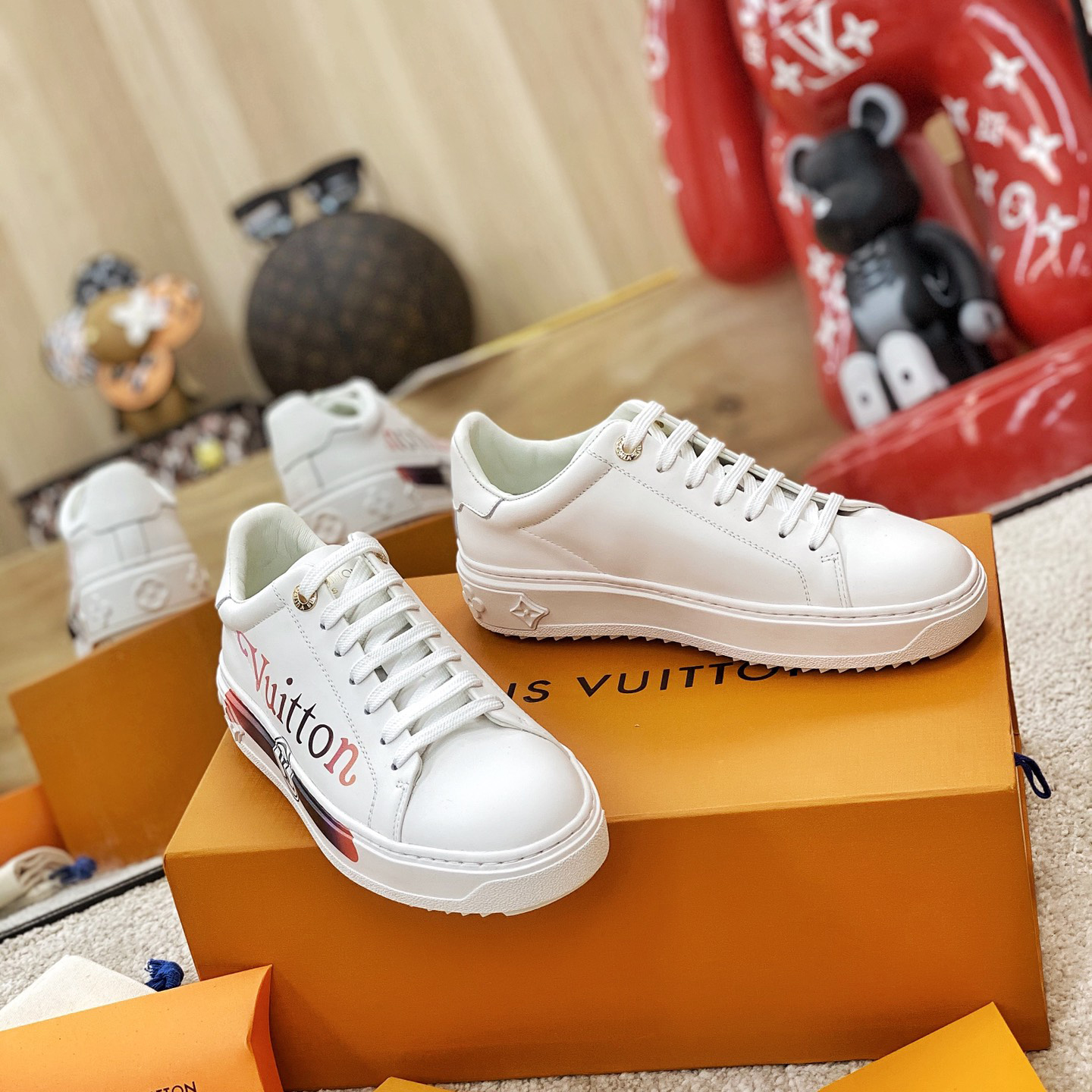 Louis Vuitton Logo Sneaker - EUR FASHION
